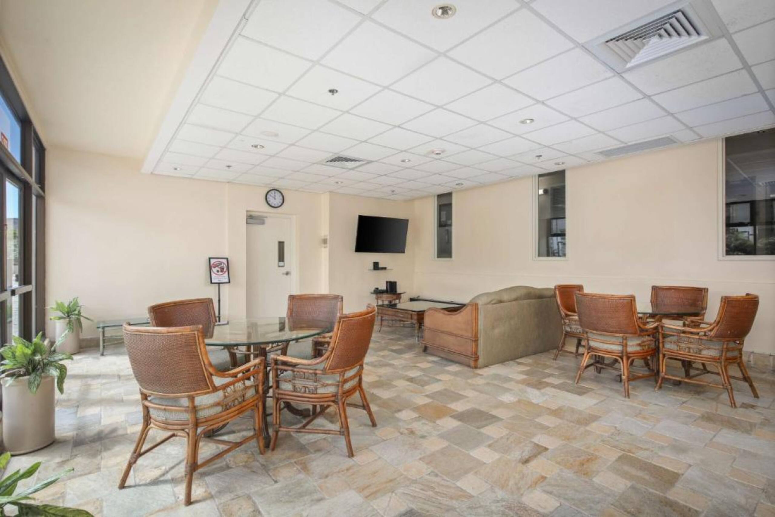 Hotel in Honolulu · ★4.89 · 1 bedroom · 2 beds · 1 private bath - Image 15