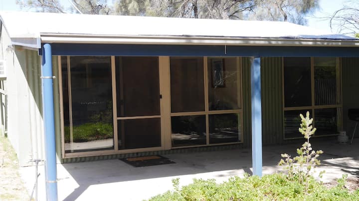 Gone Fishing -Set Amongst Trees, Close To Beach - Coffin Bay