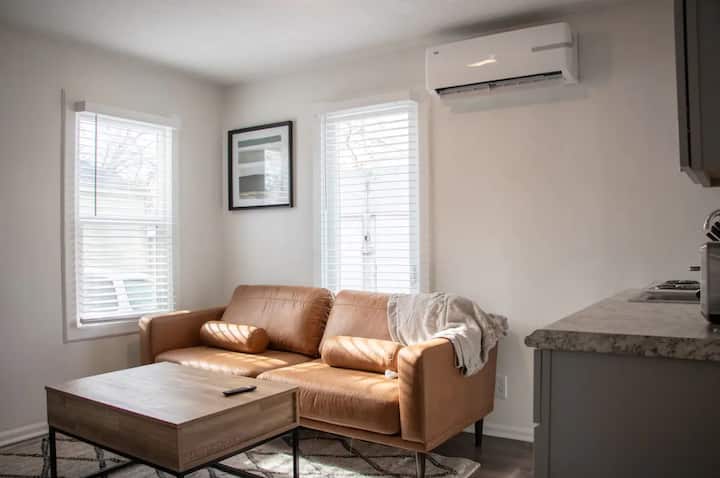 Cozy Downtown Apartment: Pet-friendly Retreat - Salt Lake City Airport (SLC)