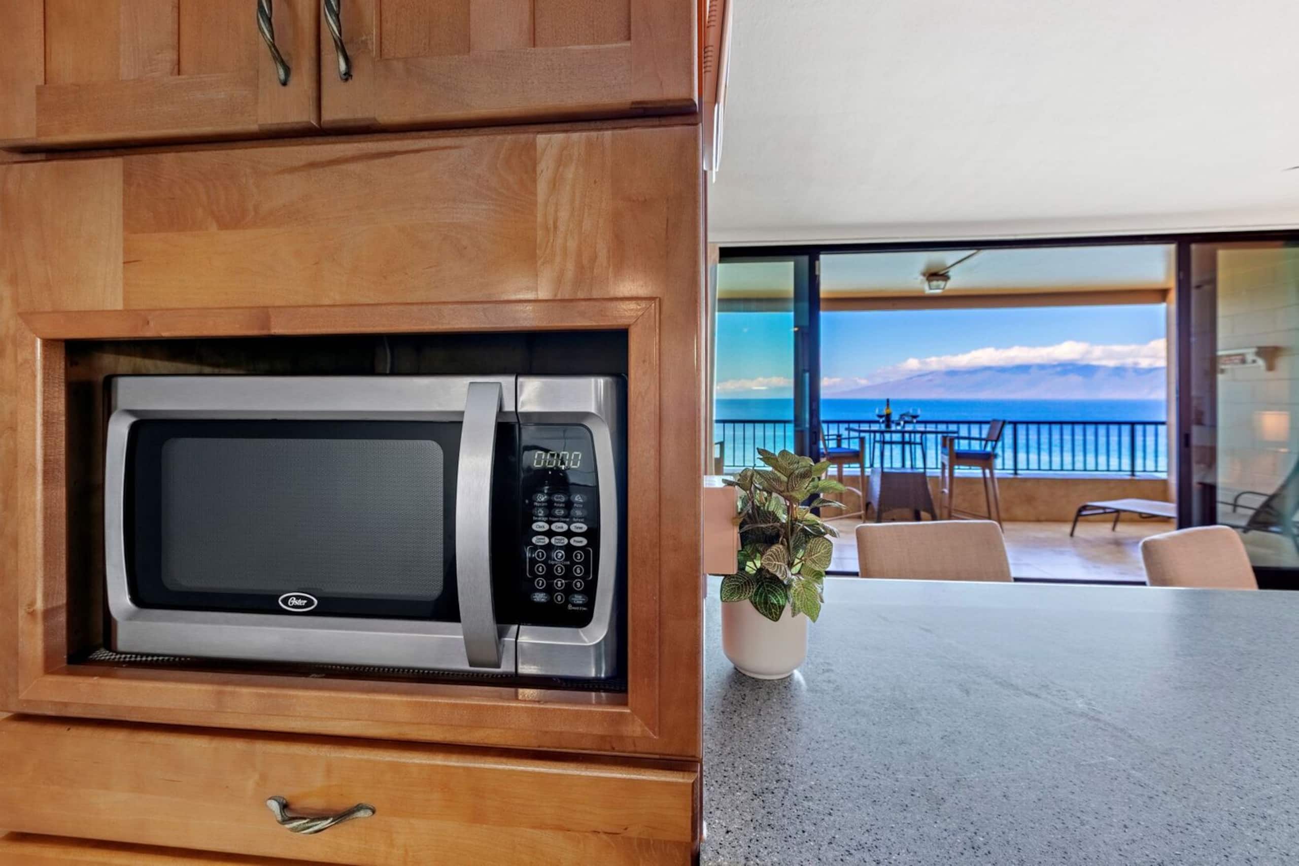 Condo in Lahaina · ★4.75 · 1 bedroom · 2 beds · 1 private bath - Image 20