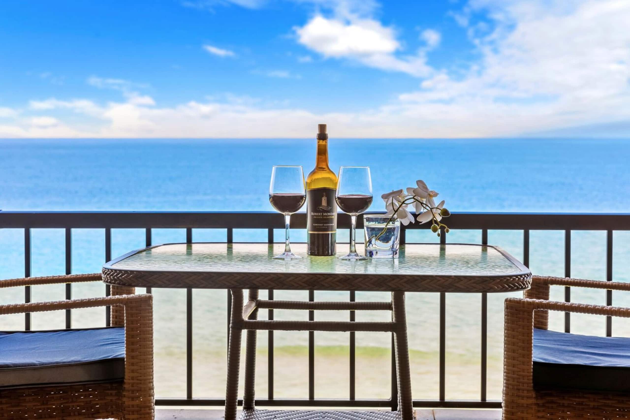 Condo in Lahaina · ★4.75 · 1 bedroom · 2 beds · 1 private bath - Image 2