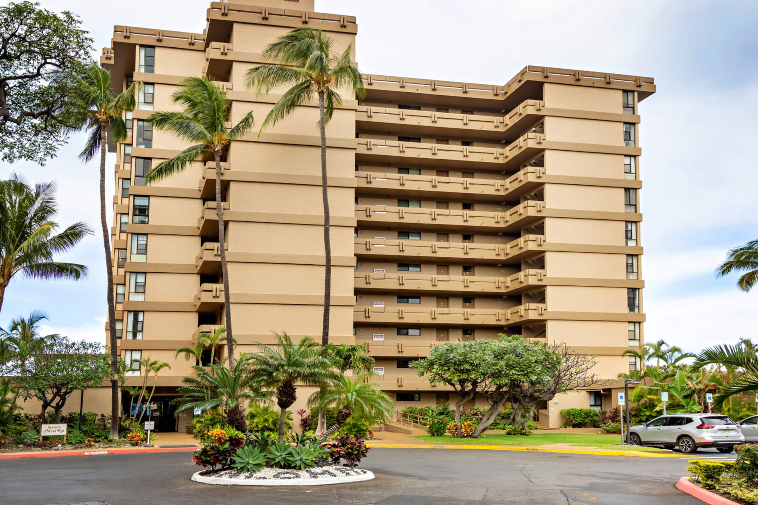 Condo in Lahaina · ★4.75 · 1 bedroom · 2 beds · 1 private bath - Image 53