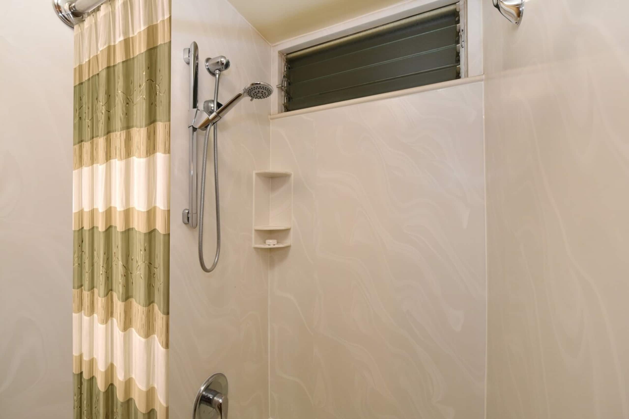 Condo in Lahaina · ★4.71 · 1 bedroom · 3 beds · 1 bath - Image 22