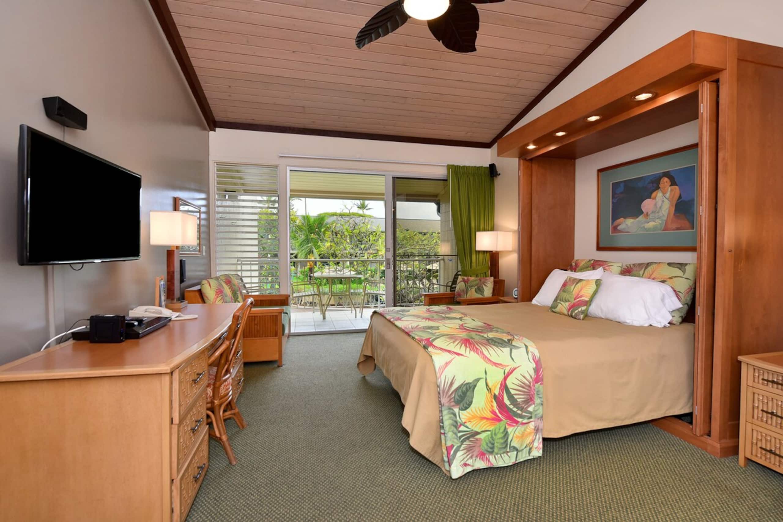 Condo in Lahaina · ★4.71 · 1 bedroom · 3 beds · 1 bath - Image 13