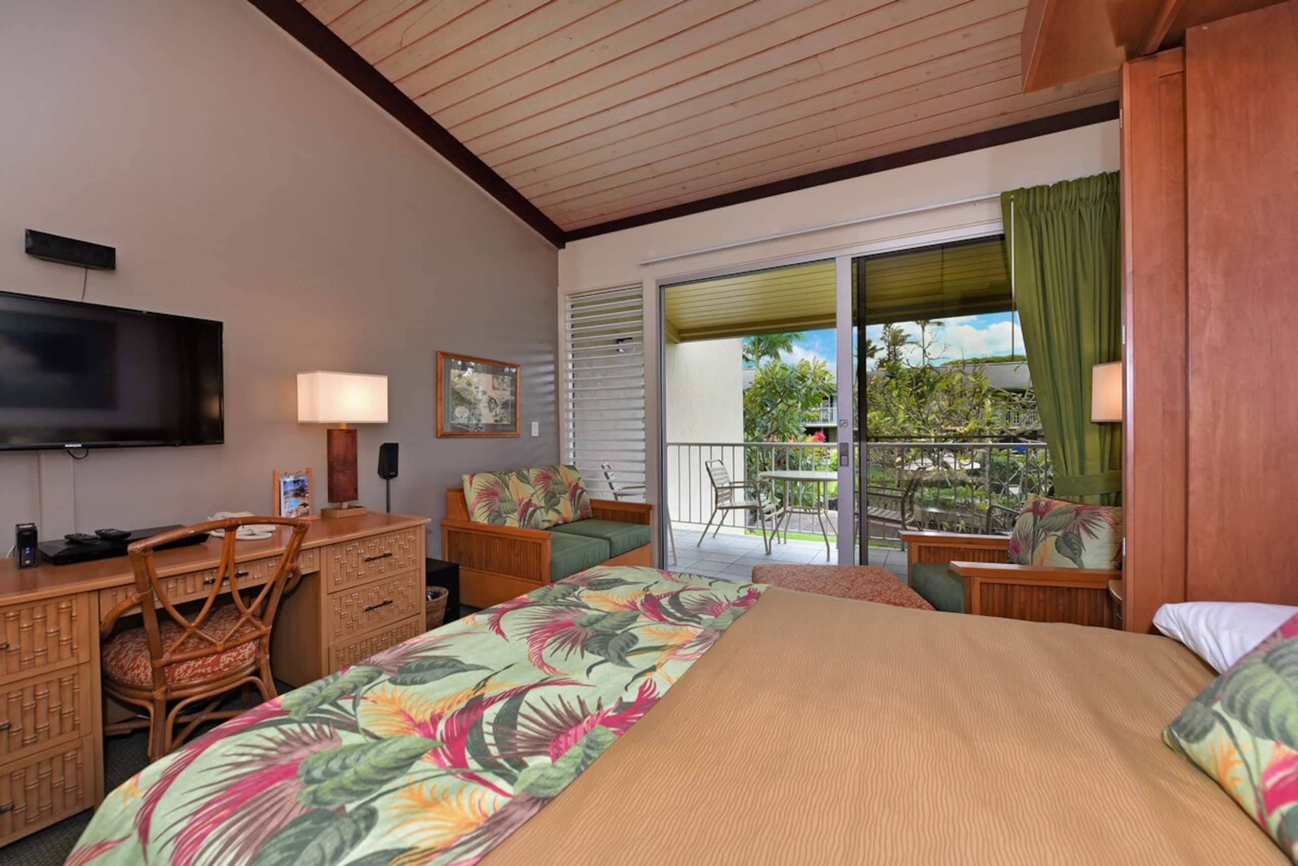 Condo in Lahaina · ★4.71 · 1 bedroom · 3 beds · 1 bath - Image 14