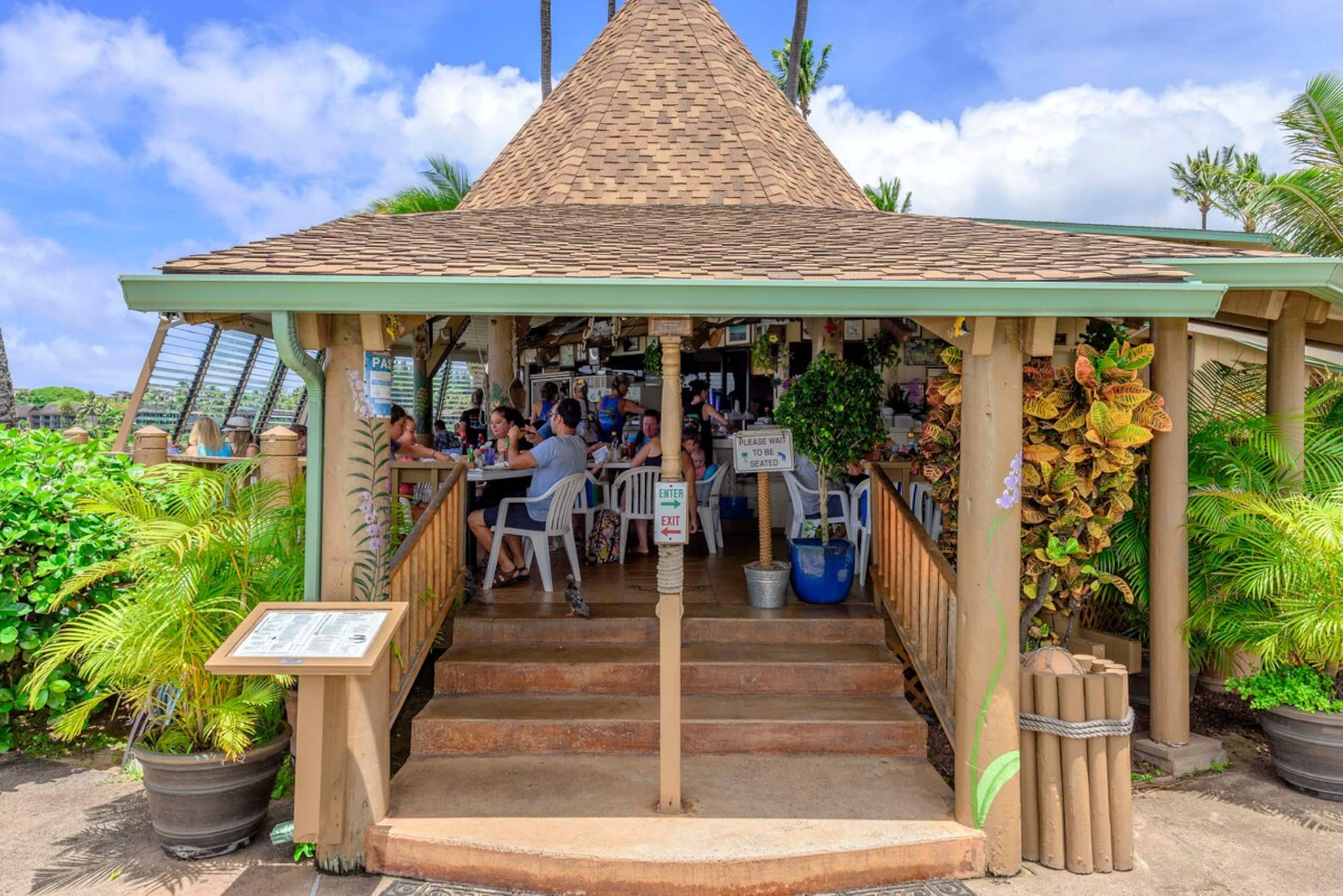 Condo in Lahaina · ★4.71 · 1 bedroom · 3 beds · 1 bath - Image 45