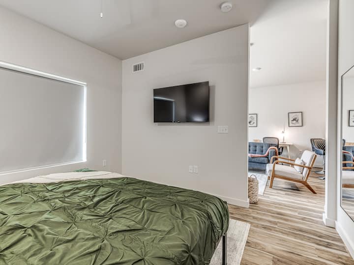 1665 Midtown Pl 140-39