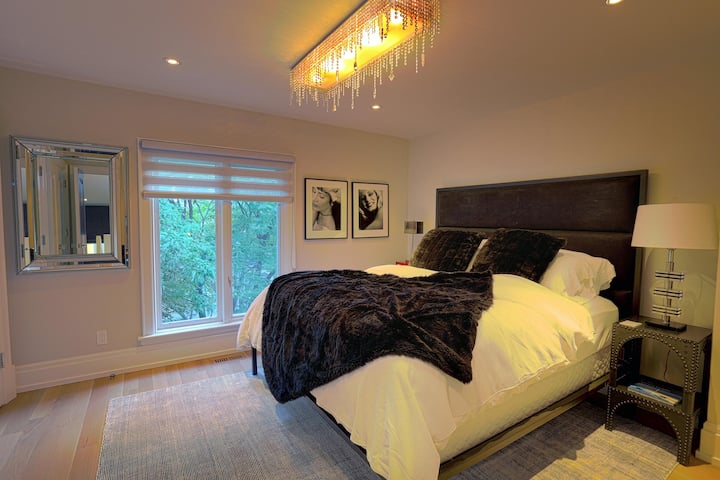 غرفة نوم كبيرة