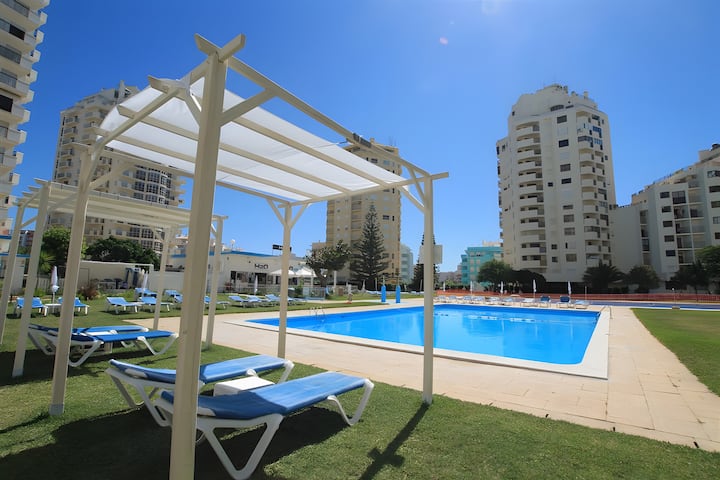 Camões 7f- Frente Praia,com Piscina - Armação de Pêra