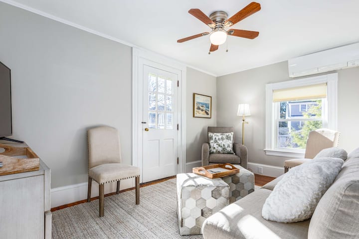 Walk 2 Downtown Portsmouth | Large Top Floor Deck - 포츠머스