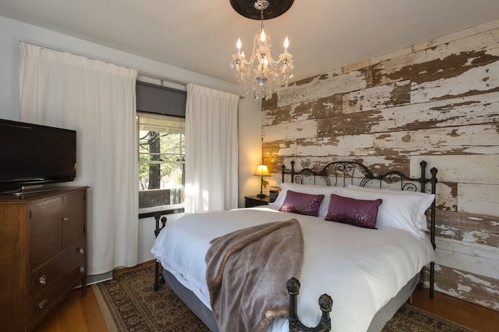 Bedroom.jpg