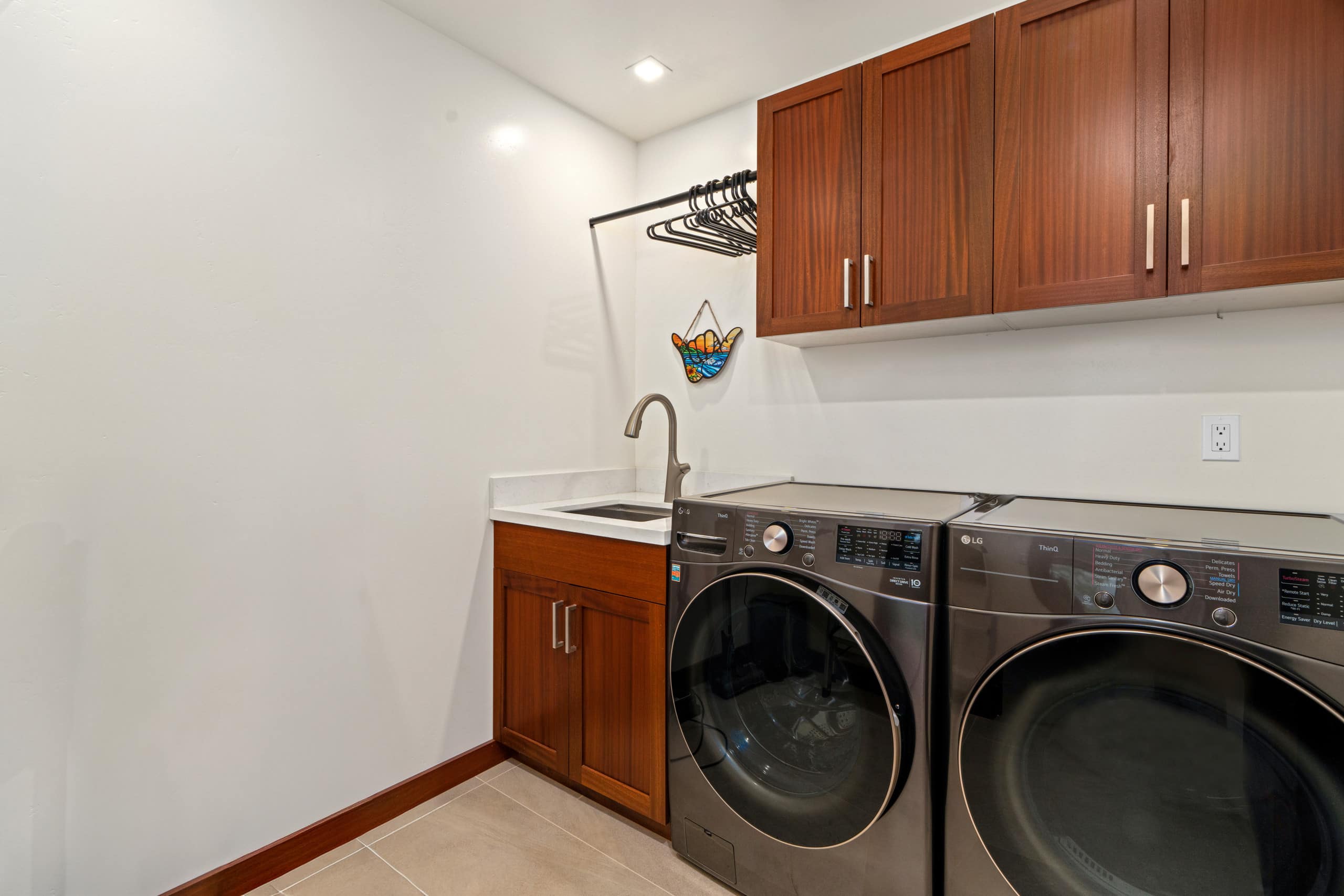 Home in Koloa · ★5.0 · 4 bedrooms · 6 beds · 4.5 baths - Image 39