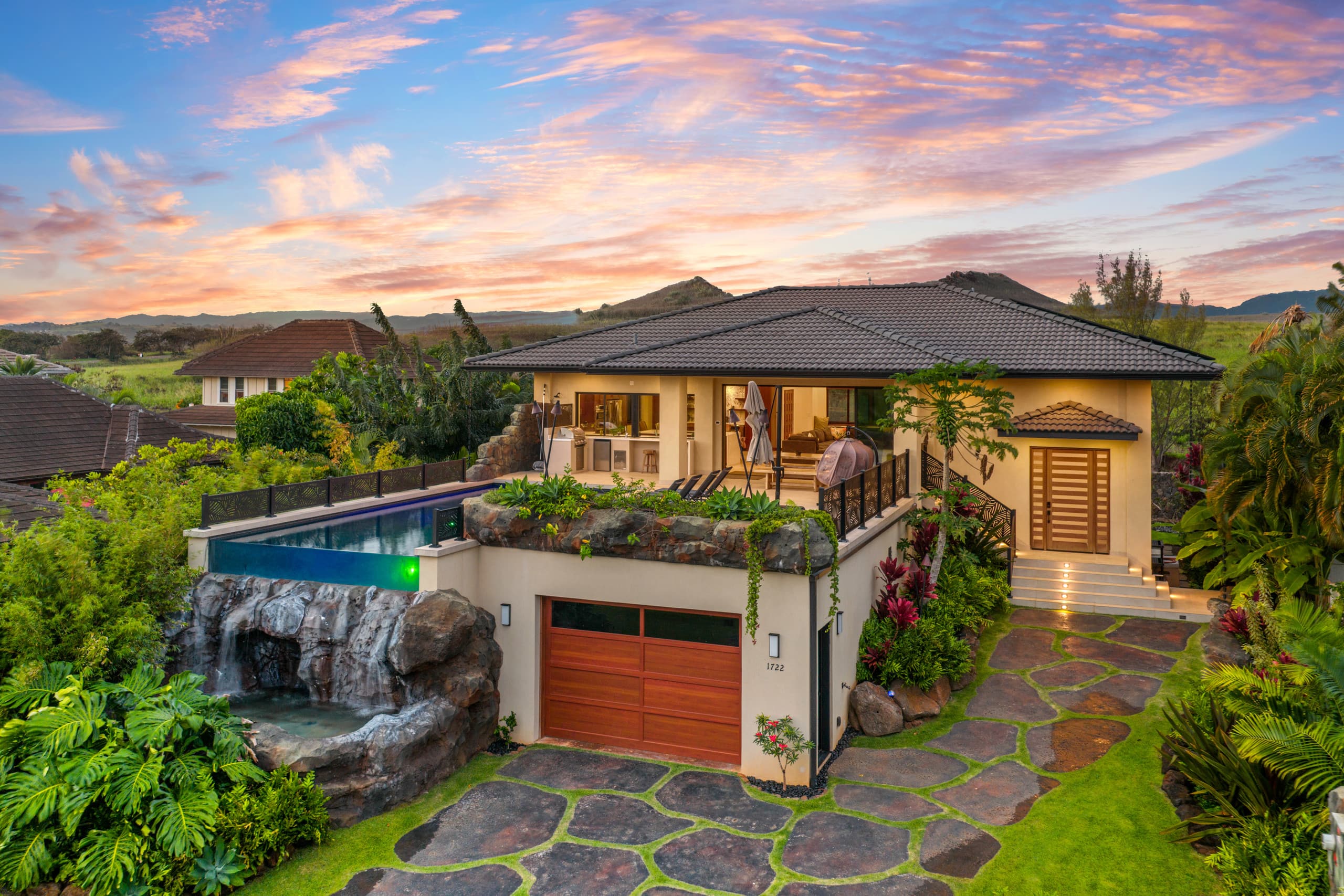 Home in Koloa · ★5.0 · 4 bedrooms · 6 beds · 4.5 baths - Image 12