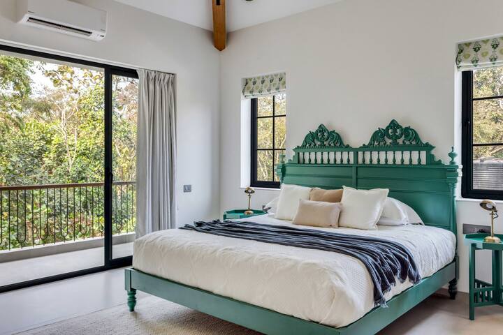 Bedroom 2 image 3