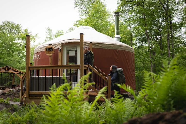 Yourte Cozy Dans Les Bois - Sainte-Agathe-des-Monts