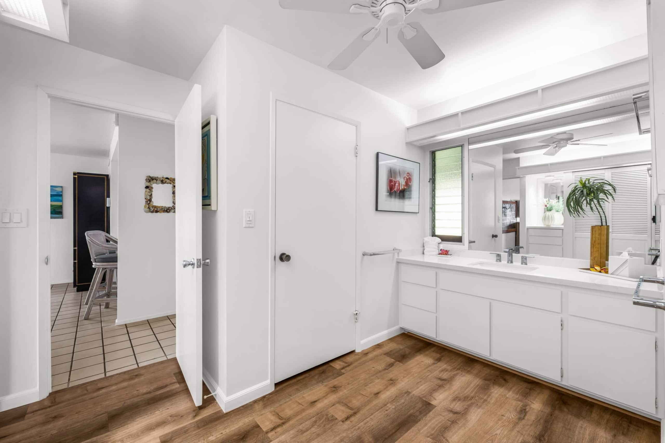 Condo in Lahaina · ★4.83 · 2 bedrooms · 3 beds · 2 baths - Image 21