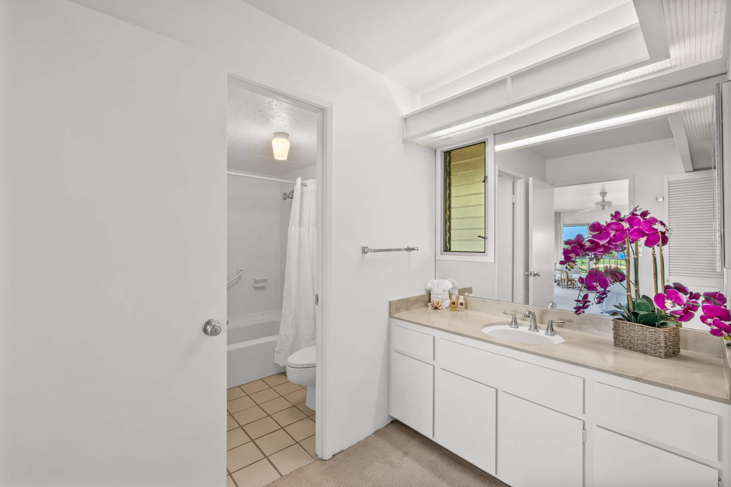 Condo in Lahaina · ★4.83 · 2 bedrooms · 3 beds · 2 baths - Image 26