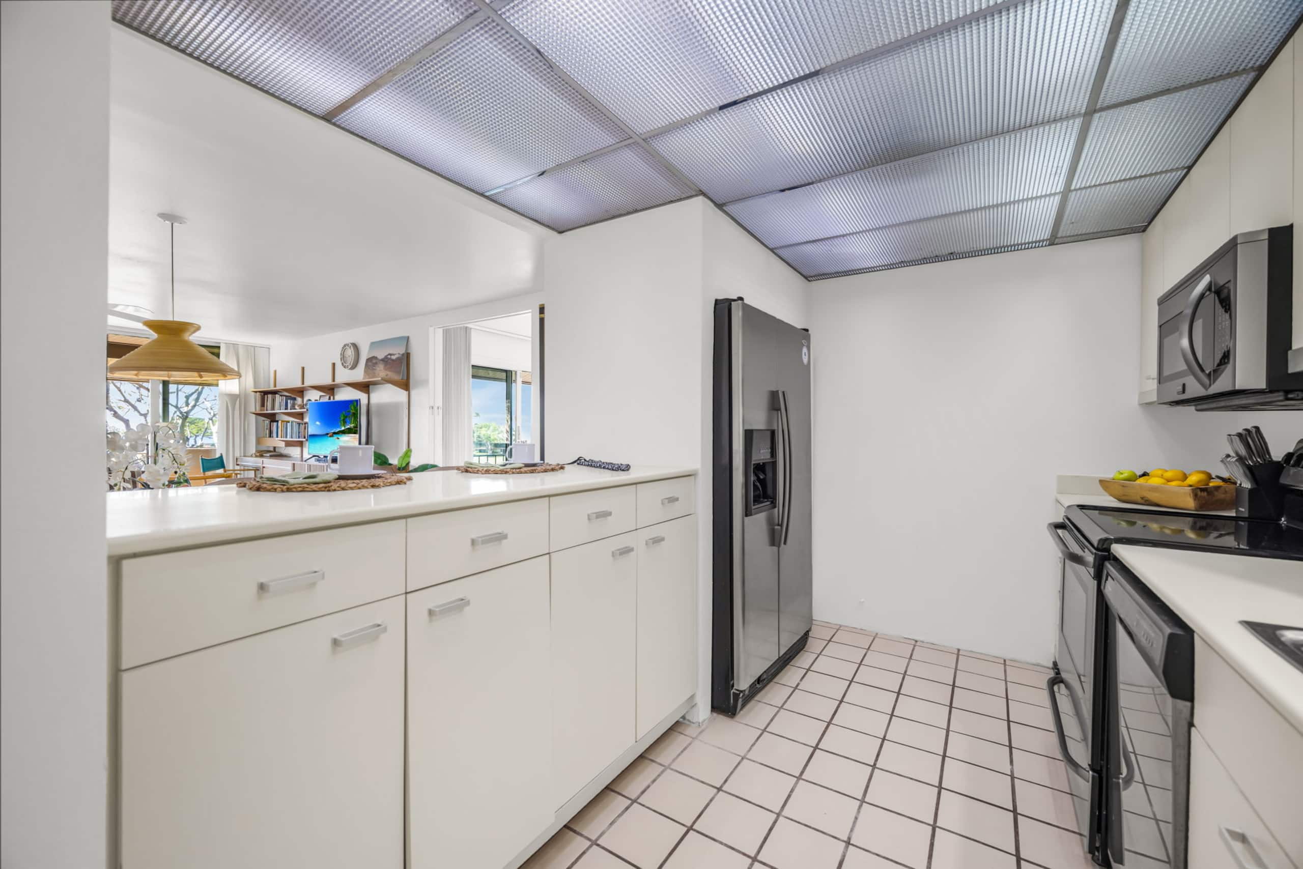 Condo in Lahaina · ★4.83 · 2 bedrooms · 3 beds · 2 baths - Image 7