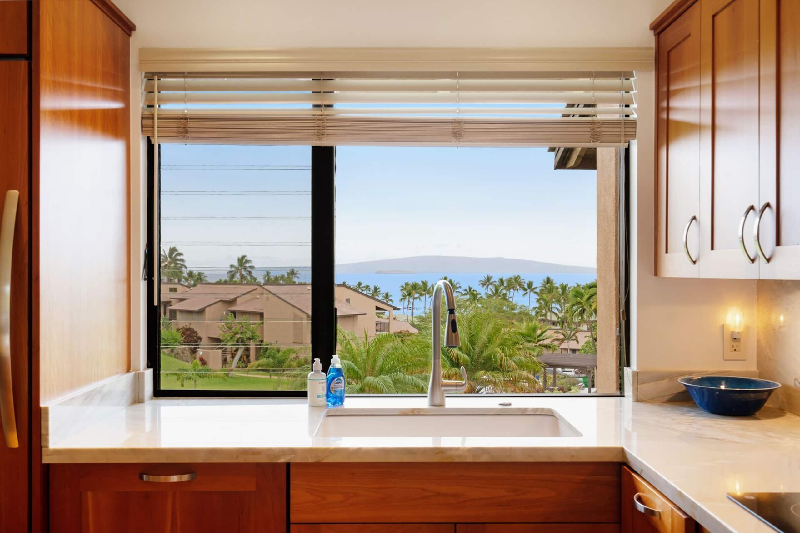 Ocean and Molokini Views by Beach-Wailea Ekahi 13D - Image 26