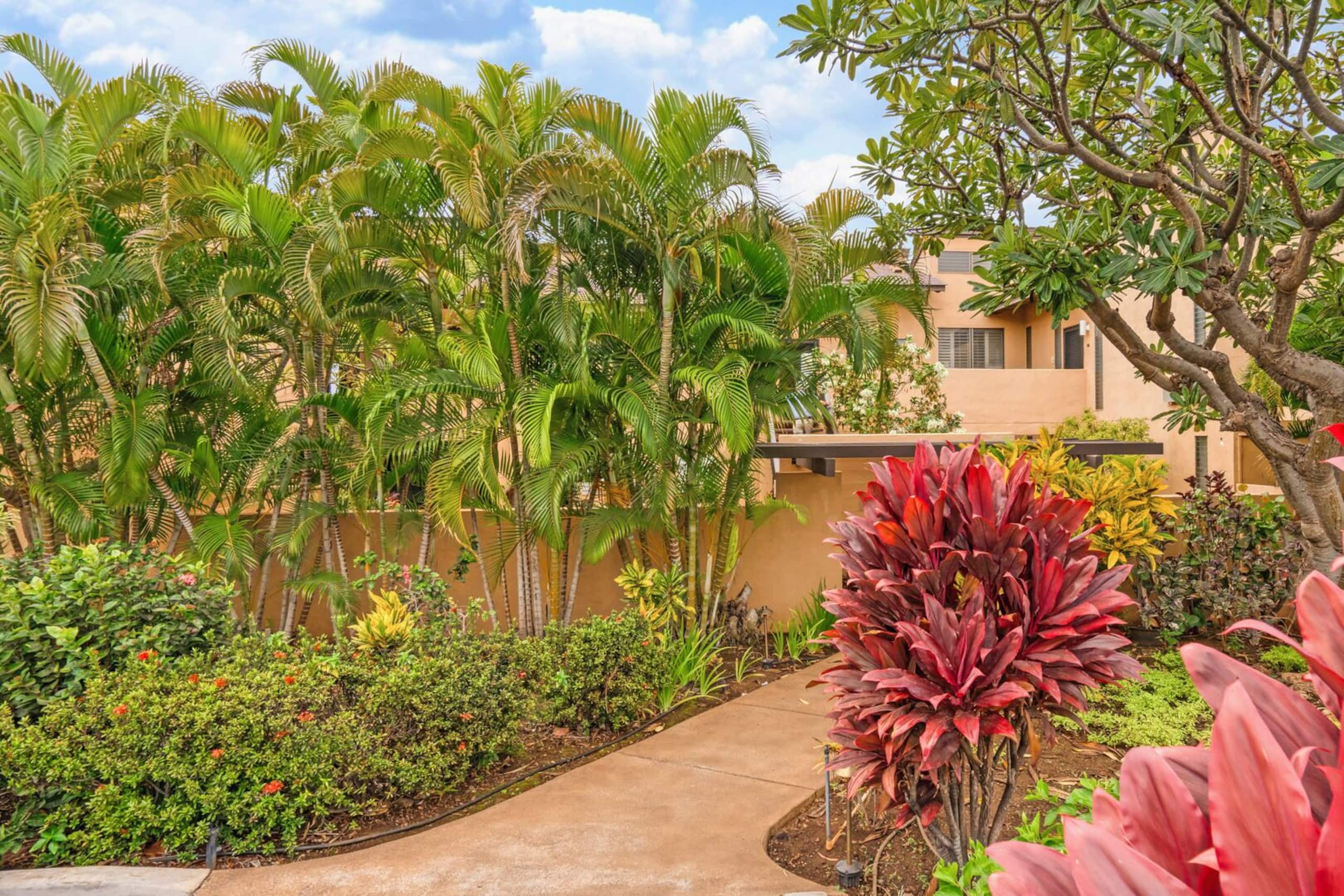Ocean and Molokini Views by Beach-Wailea Ekahi 13D - Image 54