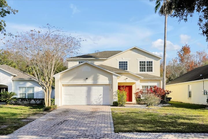 Famous 5 Star Home In Kissimmee With Game Room - Kissimmee, FL