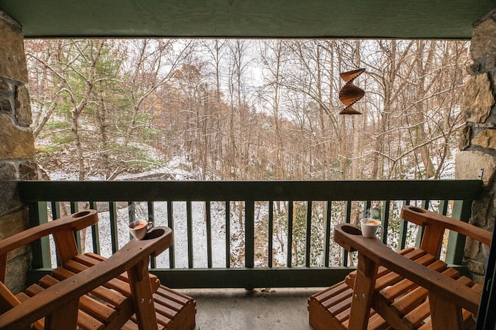 *Pet-friendly 2bd+loft Condo W/ Fireplace + Wifi* - Gatlinburg, TN