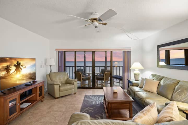 New! Spacious Beachfront Condo | Indian Rocks Bch - Largo, FL