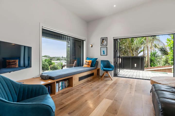 Up Above The Crescent - Waihi