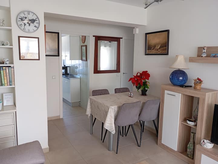 At361 Sunny Geminis - Calp