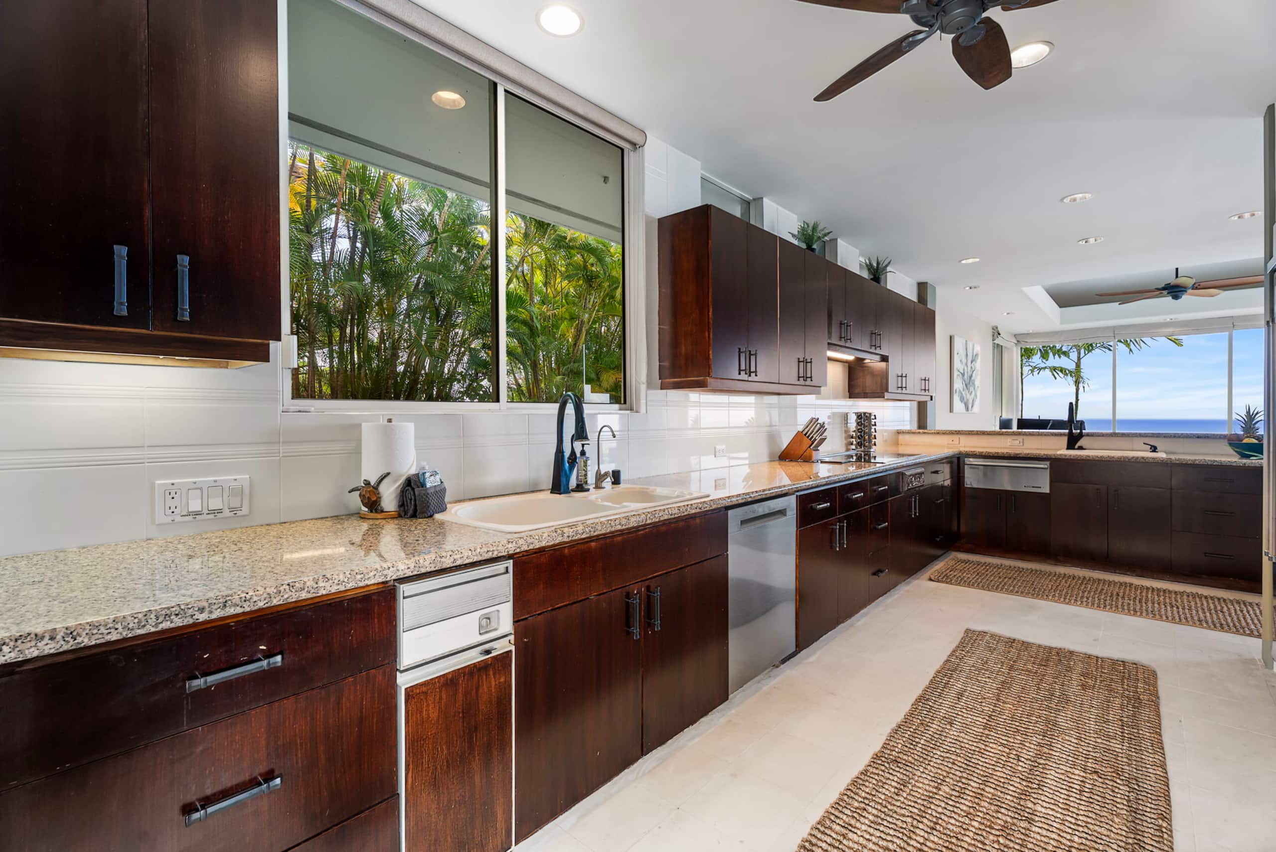 Home in Kailua-Kona · ★5.0 · 3 bedrooms · 5 beds · 3.5 baths - Image 38