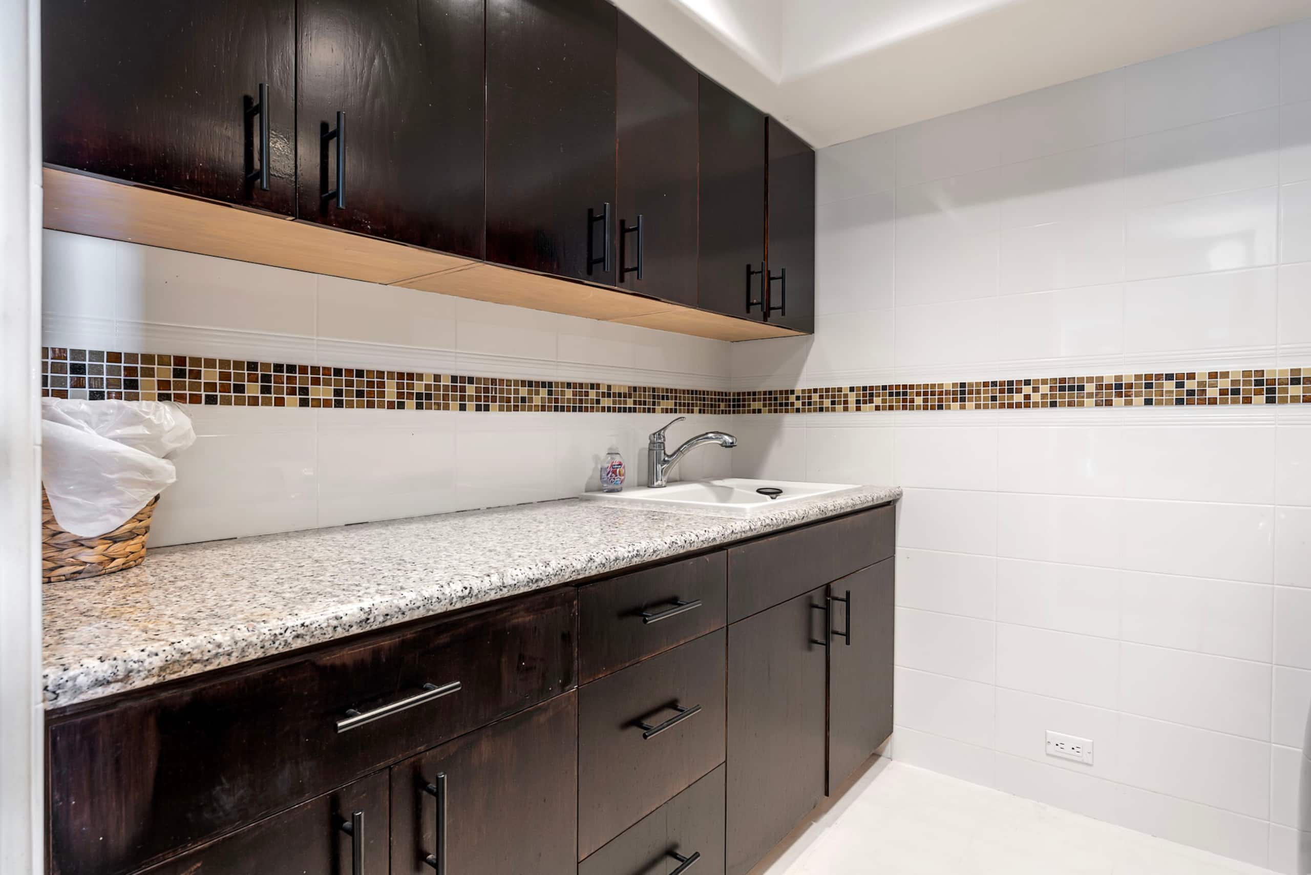 Home in Kailua-Kona · ★5.0 · 3 bedrooms · 5 beds · 3.5 baths - Image 52