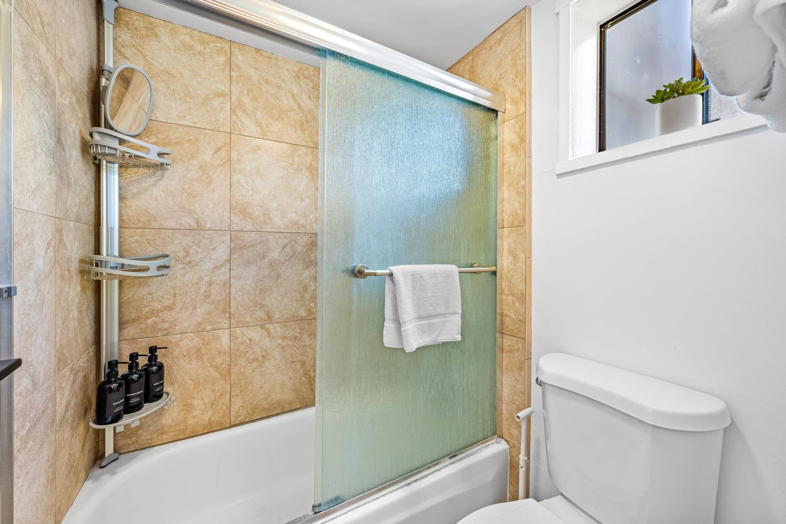 Condo in Princeville · ★5.0 · 1 bedroom · 2 beds · 1 bath - Image 19