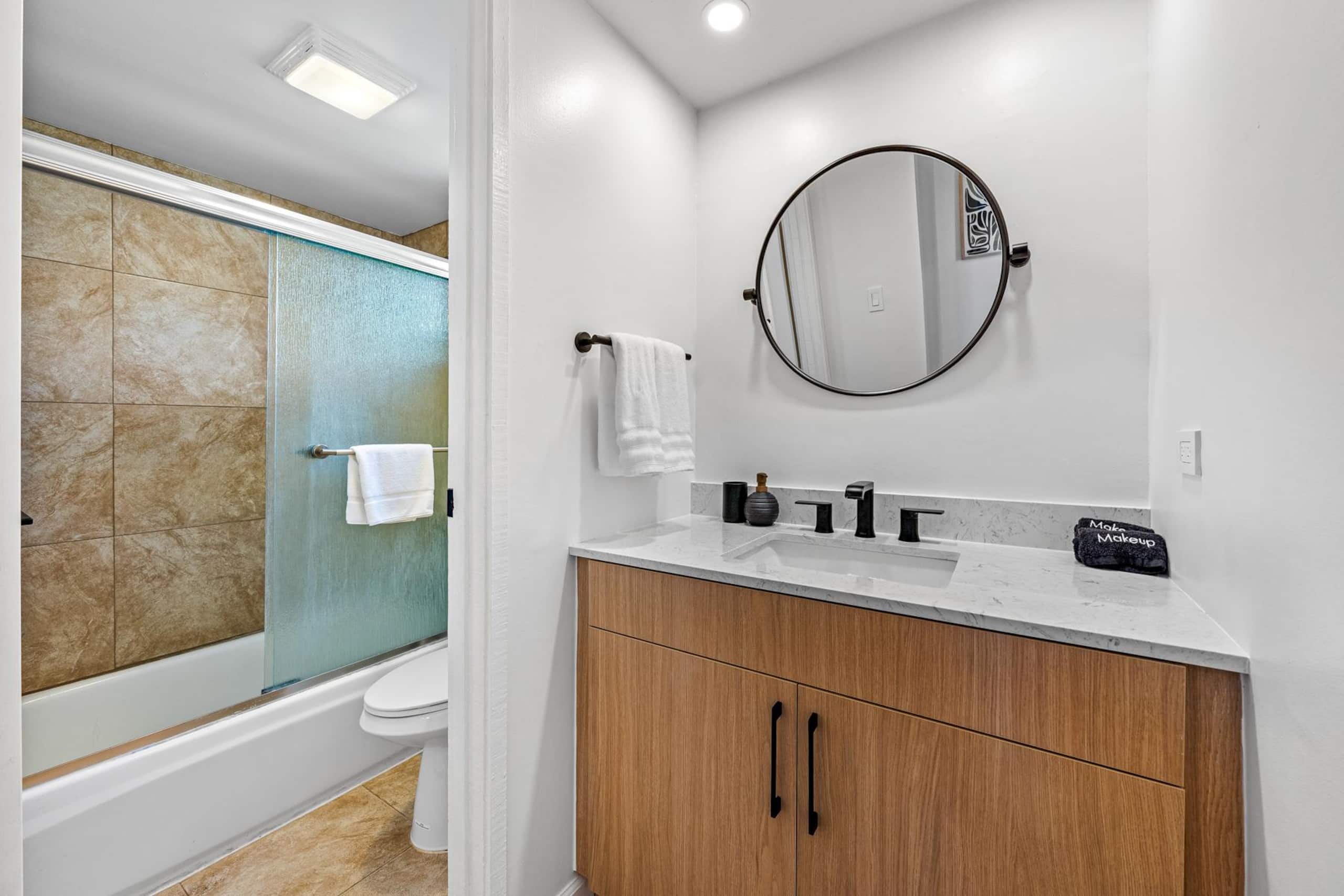 Condo in Princeville · ★5.0 · 1 bedroom · 2 beds · 1 bath - Image 18
