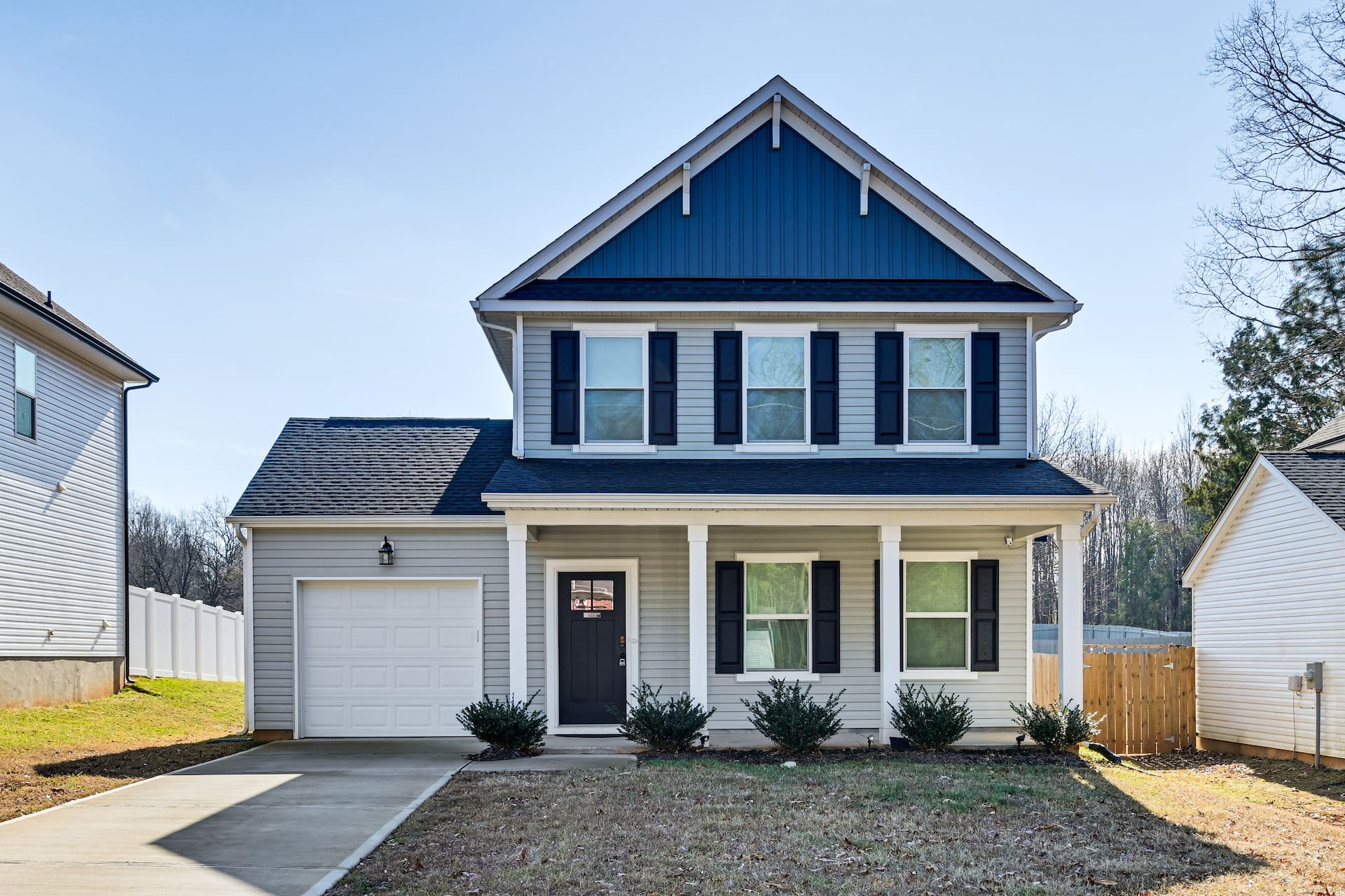 4 Mi to Kings Mountain: Quiet Getaway w/ Yard!