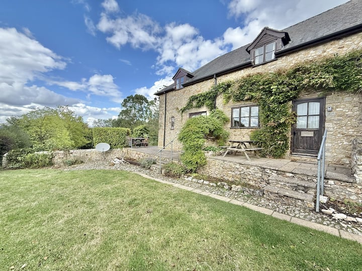 Wisteria Cottage - Axminster