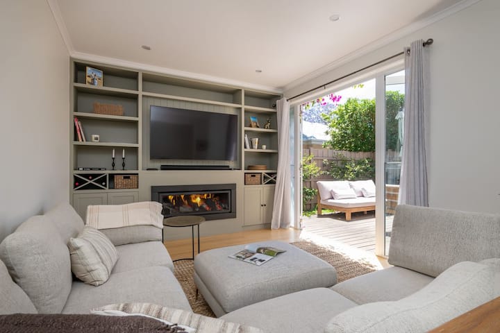 Evergreen By The Bay - Mordialloc