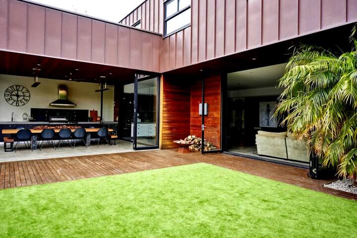 Hartpury gallery image 2