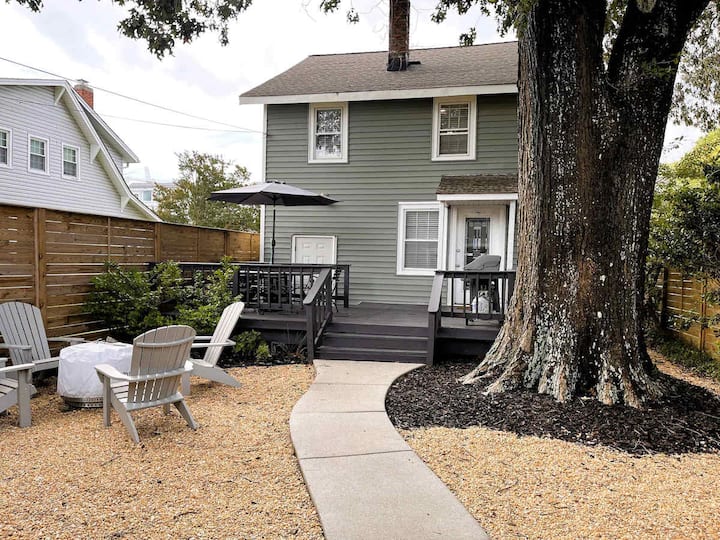 Charming Coastal Adult Retreat - Virginia Beach, VA