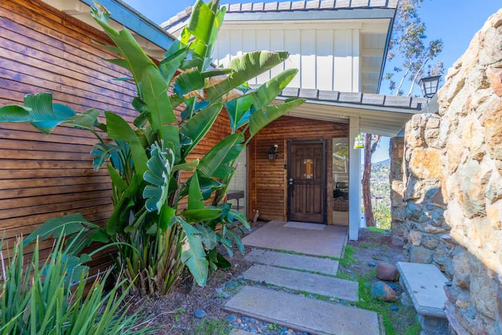 Private Pool & Spa | Pickleball Court! Views & Fun - Houses for