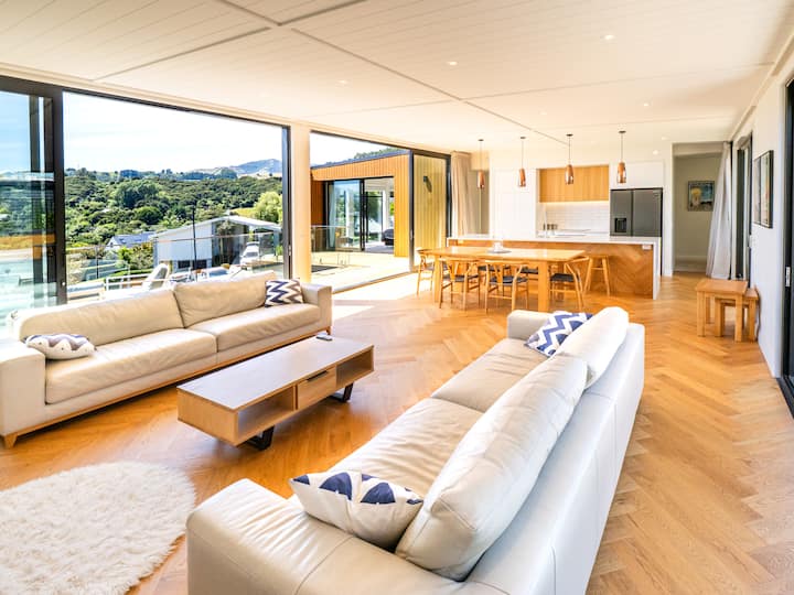 Renard Retreat - Akaroa