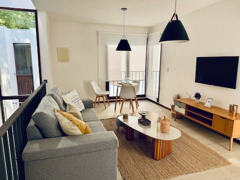 Cozy Apartment historic neighborhood