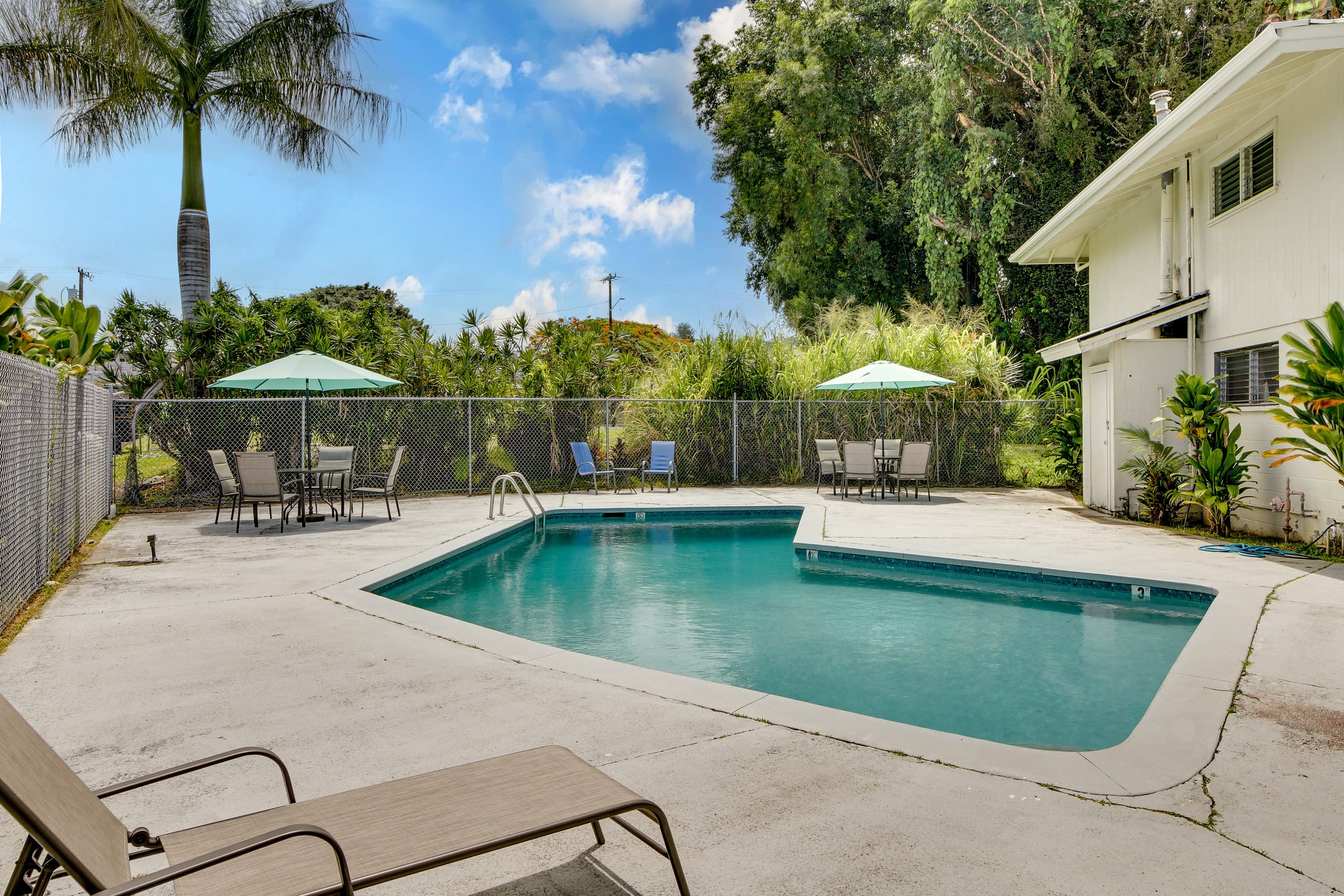 Condo in Hilo · ★4.88 · 2 bedrooms · 3 beds · 1 private bath - Image 1