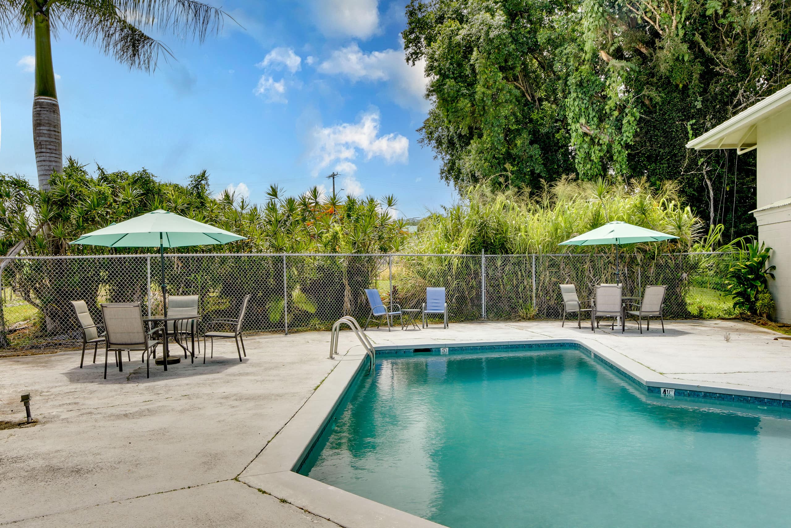 Condo in Hilo · ★4.88 · 2 bedrooms · 3 beds · 1 private bath - Image 20