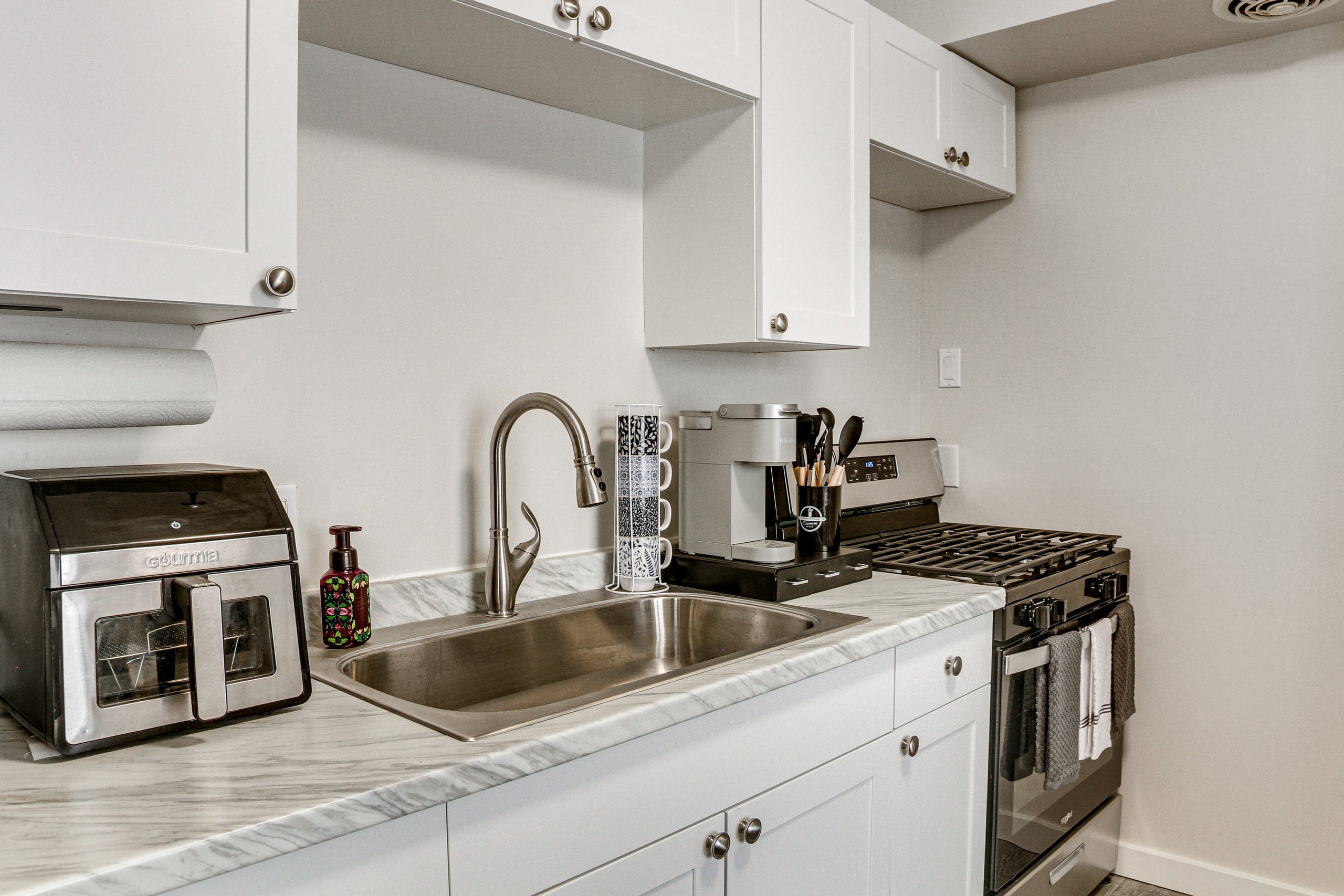 Condo in Hilo · ★4.88 · 2 bedrooms · 3 beds · 1 private bath - Image 9