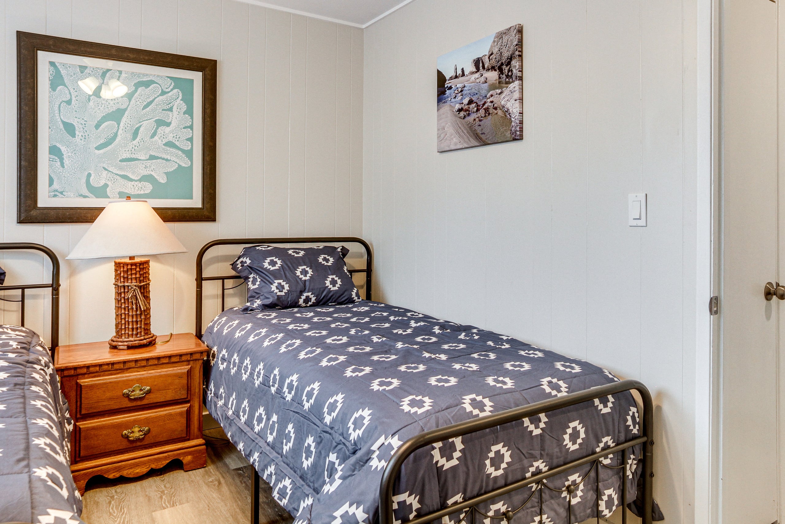 Condo in Hilo · ★4.88 · 2 bedrooms · 3 beds · 1 private bath - Image 17