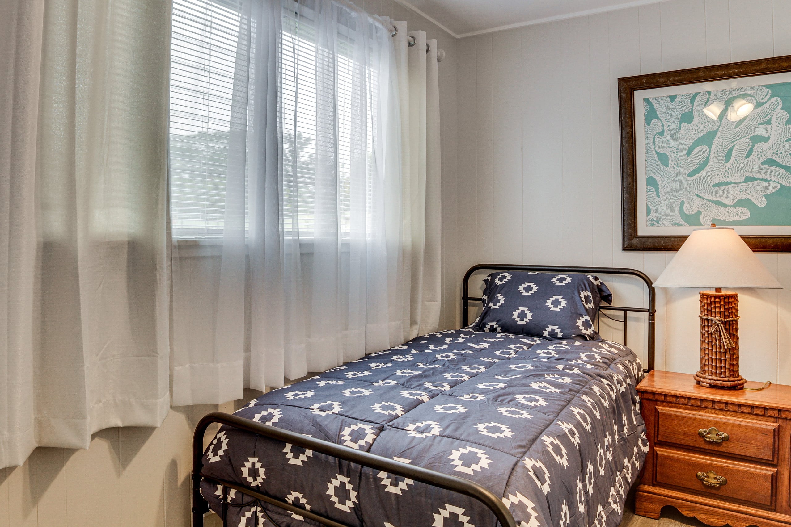 Condo in Hilo · ★4.88 · 2 bedrooms · 3 beds · 1 private bath - Image 16