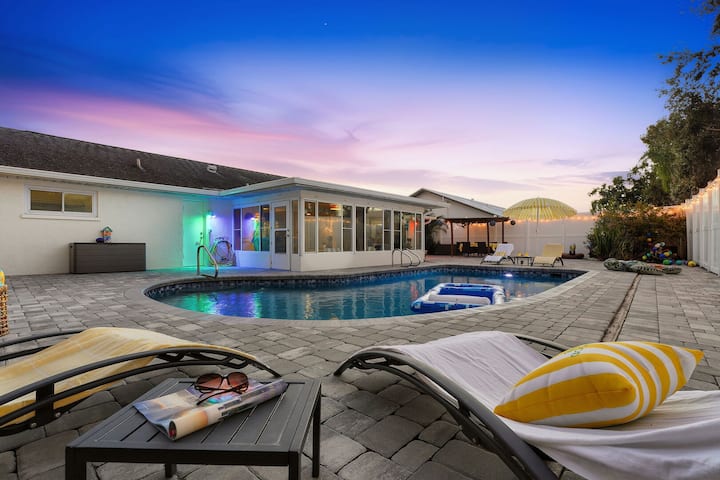 New! Heated Pool, Game Room, Ami Beaches! - Bradenton, FL