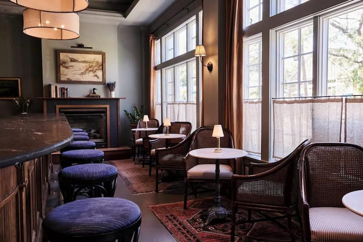 Greenport Harbor Stay | Pool. Free Breakfast. Bike - Greenport, NY