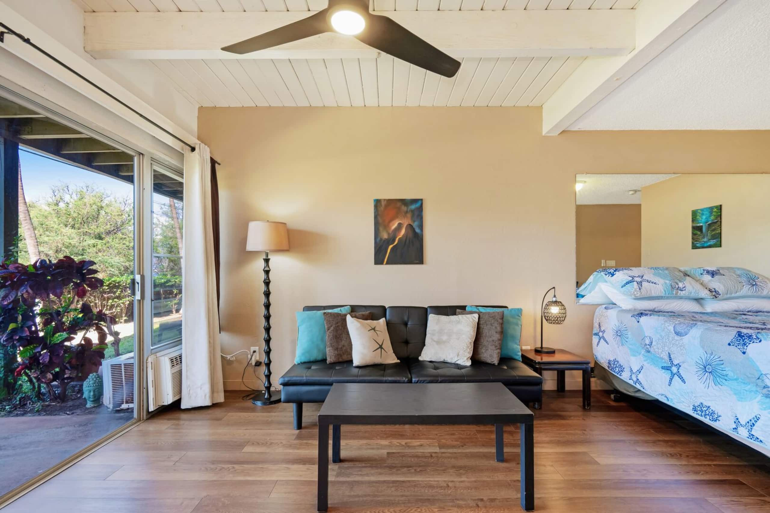 Updated studio, across from the beach - KBS A107 - Image 32