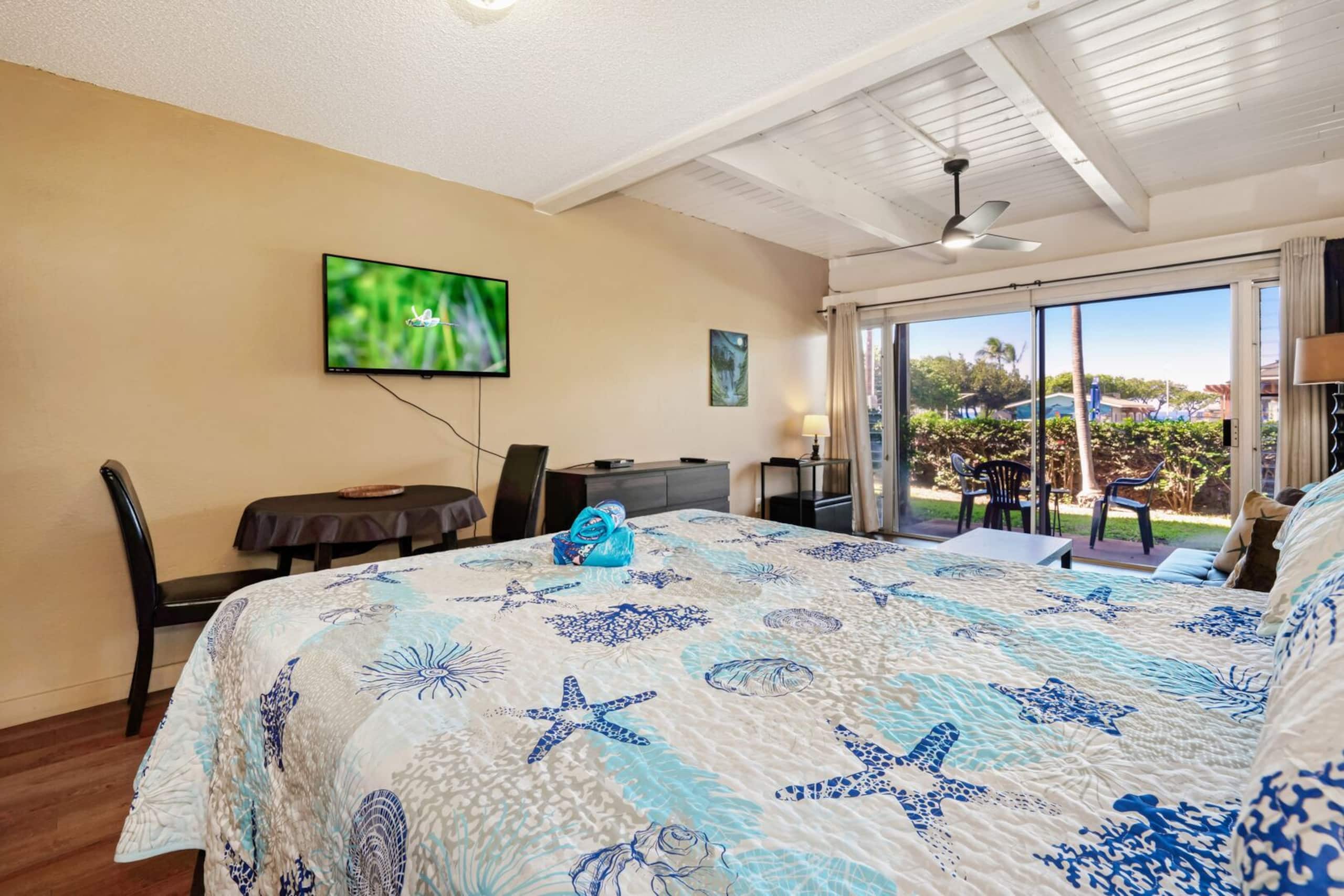 Updated studio, across from the beach - KBS A107 - Image 41